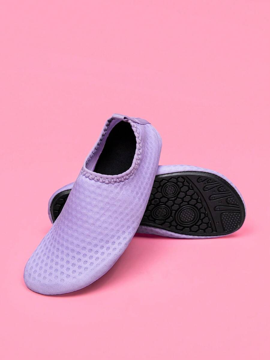 Boys black plain aqua socks featuring a slip-on rib-knit design, breathable fabric upper, mesh insole, and non-slip TPR outsole.