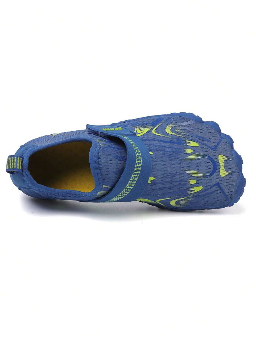 Children's water shoes featuring a breathable mesh upper, hook and loop closure, luminous details, and a non-slip outsole for boys and girls.