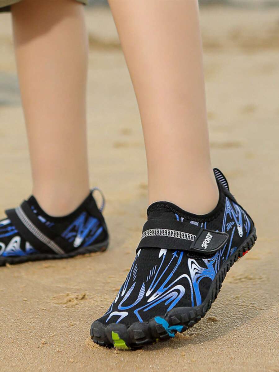 Children's water shoes featuring a breathable mesh upper, hook and loop closure, luminous details, and a non-slip outsole for boys and girls.