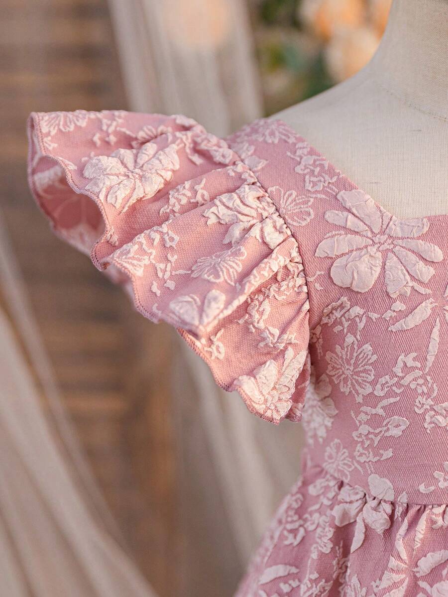 Tween girl pink floral A-line dress featuring square neck, flounce short sleeves, high waist, and flared ruffle hem.