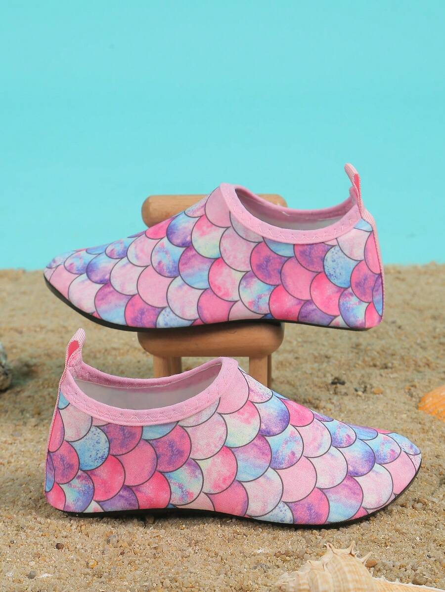 Pink kids quick-dry slip-on water shoes with breathable upper and non-slip TPR outsole.