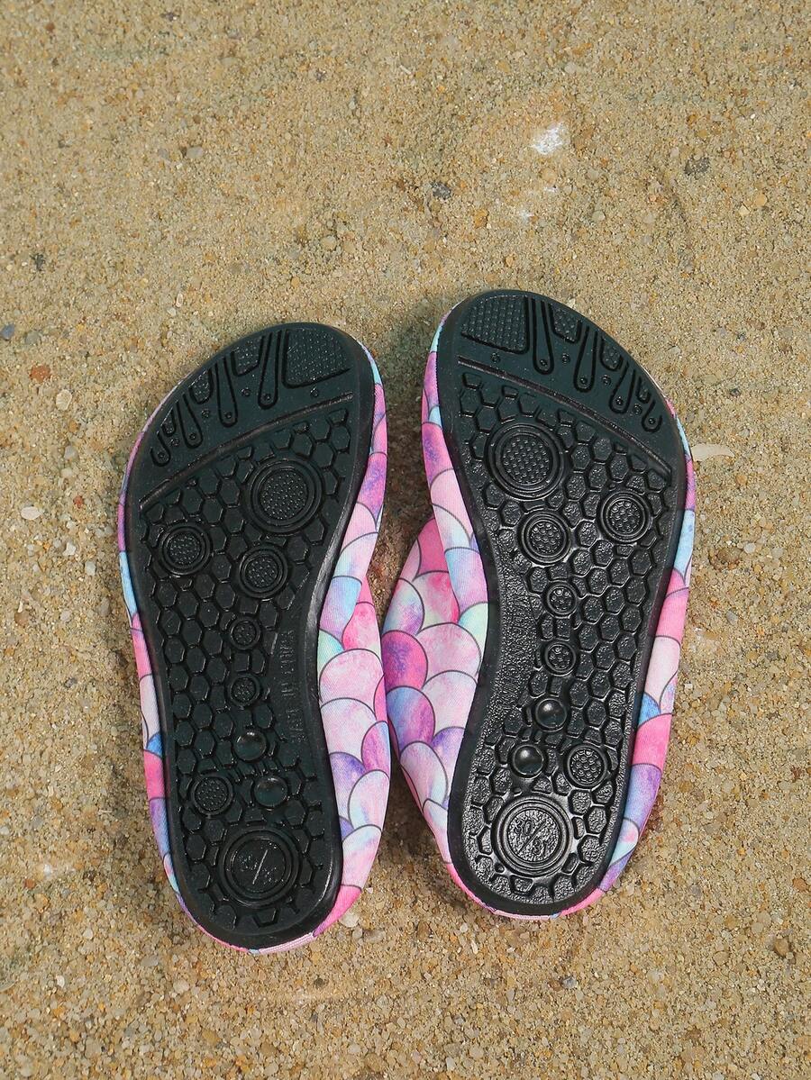 Pink kids quick-dry slip-on water shoes with breathable upper and non-slip TPR outsole.