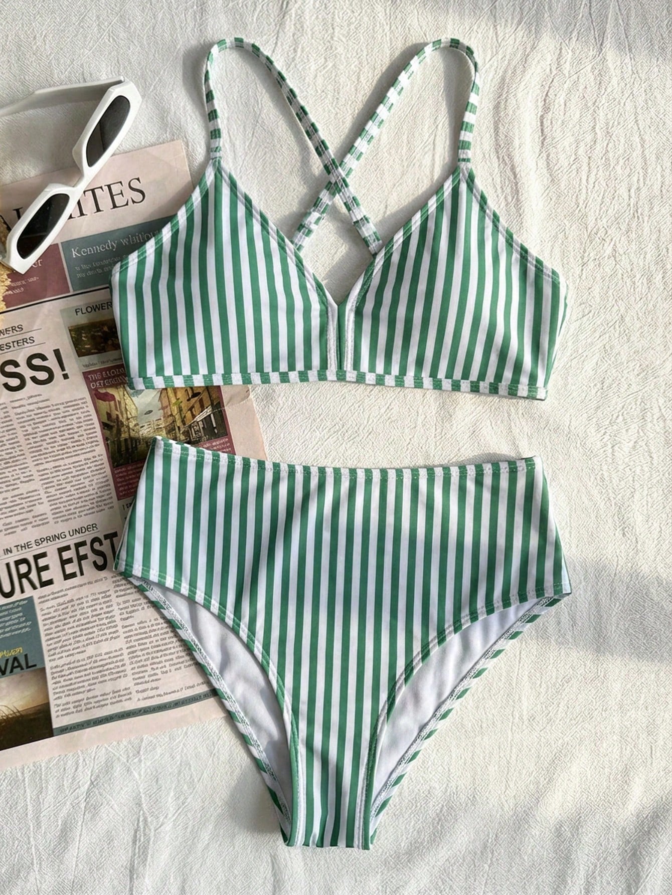Tween girls green colorblock two-piece bikini set with spaghetti straps, sleeveless wireless top, and lined mid-waist bottoms for beach vacation wear