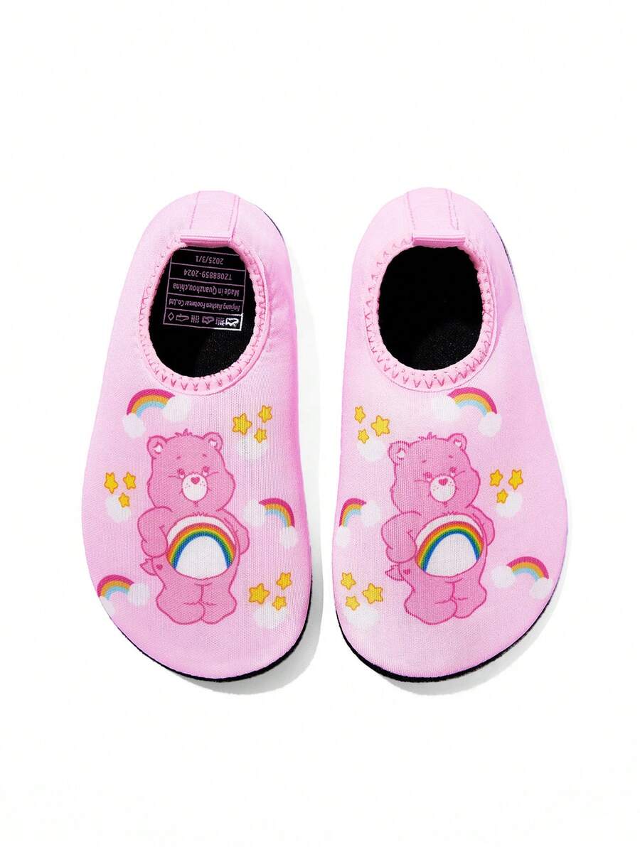 Girls cartoon pattern non-slip water shoes with slip-on closure and durable TPR outsole for beach and outdoor sports.