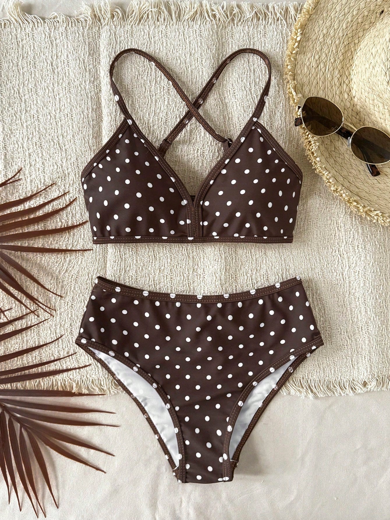 Tween girls green colorblock two-piece bikini set with spaghetti straps, sleeveless wireless top, and lined mid-waist bottoms for beach vacation wear