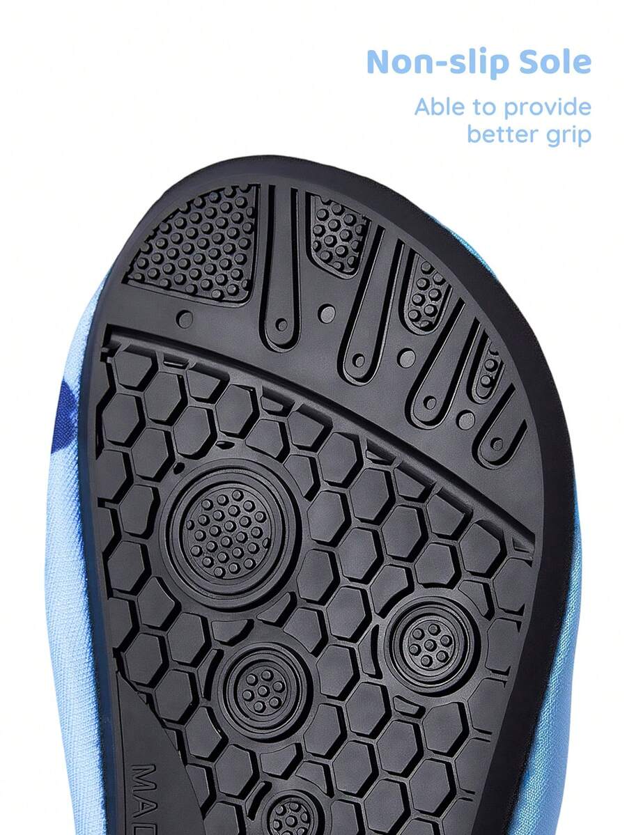 Girls cartoon pattern non-slip water shoes with slip-on closure and durable TPR outsole for beach and outdoor sports.