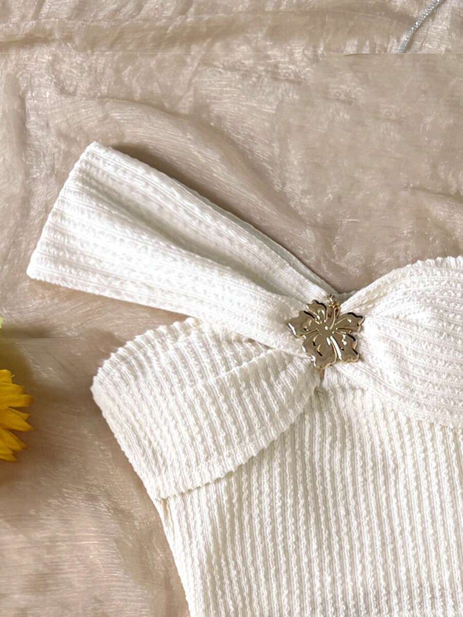 Tween girls apricot knitted texture halter top and elastic waistband shorts set.