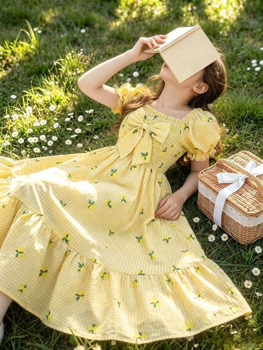 Tween girls black and white geometric short sleeve midi dress with square neck and bow front decor