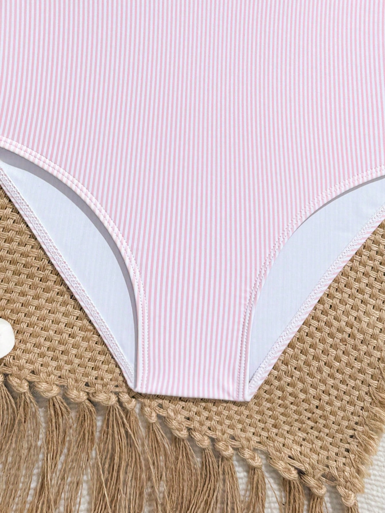 Tween Girls' Summer Pink & White Striped One-Shoulder Ruffle One-Piece Swimsuit, Pink & White Striped Fabric, One-Shoulder Ruffle Design, Fashionable Vacation Style, Suitable For Summer Beach Vacation, Swimming, Hot Springs, Summer