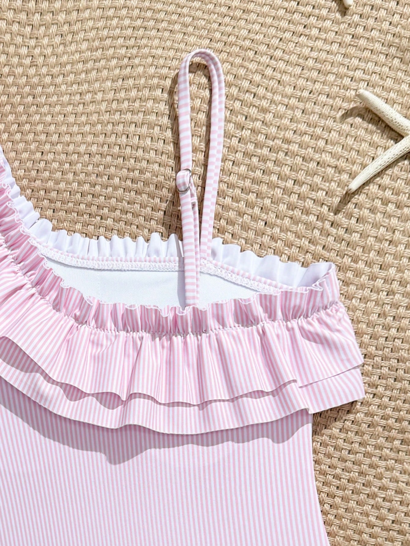 Tween Girls' Summer Pink & White Striped One-Shoulder Ruffle One-Piece Swimsuit, Pink & White Striped Fabric, One-Shoulder Ruffle Design, Fashionable Vacation Style, Suitable For Summer Beach Vacation, Swimming, Hot Springs, Summer