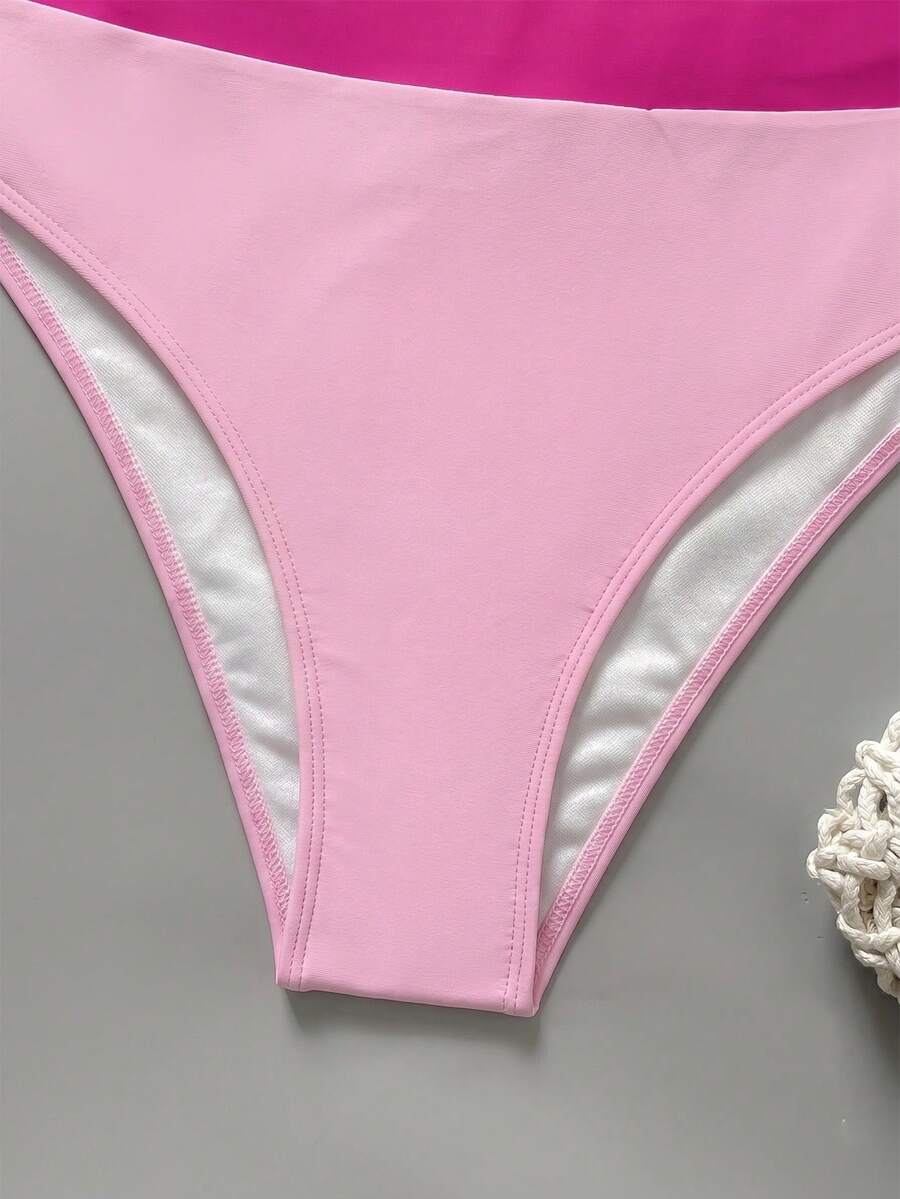 Women's bandeau bikini swimwear set featuring detachable shoulder straps, removable padding, wireless cups, and low-waist bottoms.