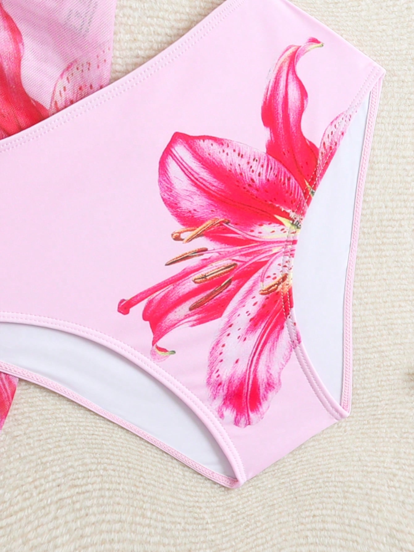 Cute Girls' Ditsy Floral Triangle Bikini Set (Print Randomly)