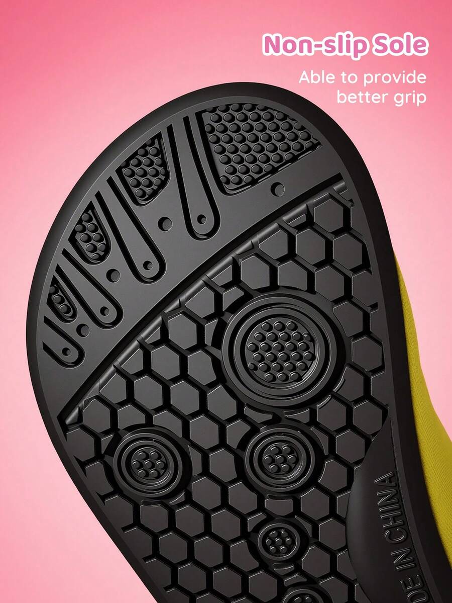 Girls cartoon pattern non-slip water shoes with slip-on closure and durable TPR outsole for beach and outdoor sports.