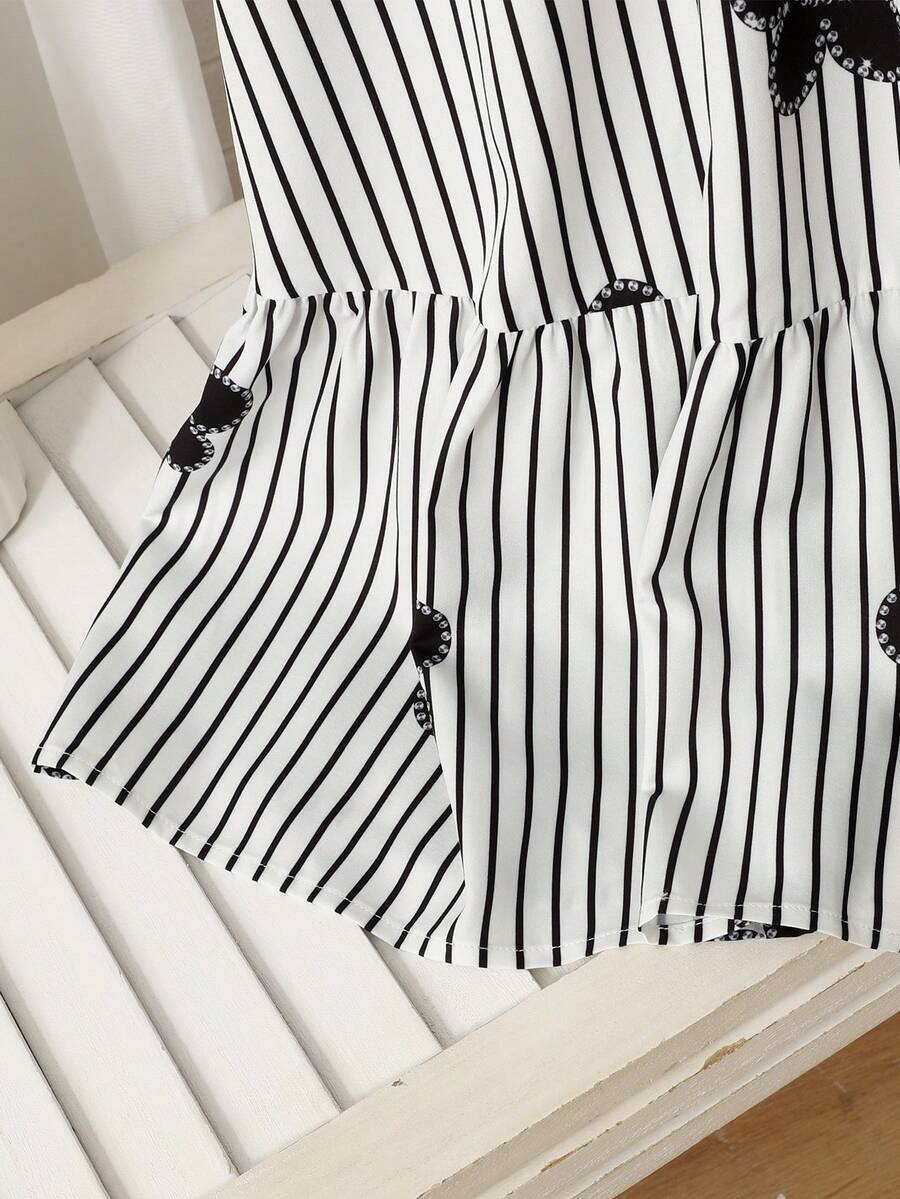 Tween girls casual black and white striped short sleeve smock dress with round neck and flounce hem