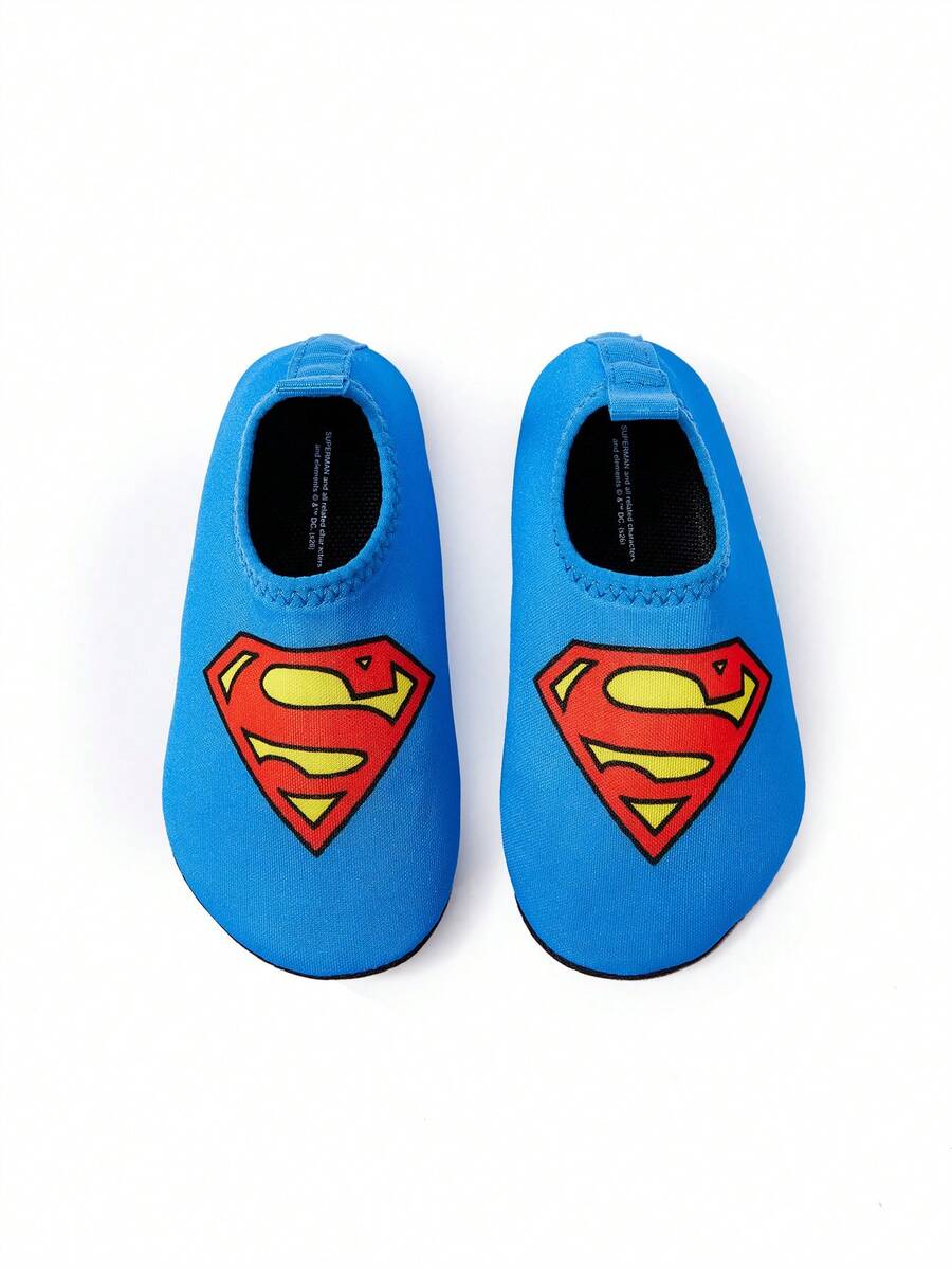 Girls cartoon pattern non-slip water shoes with slip-on closure and durable TPR outsole for beach and outdoor sports.