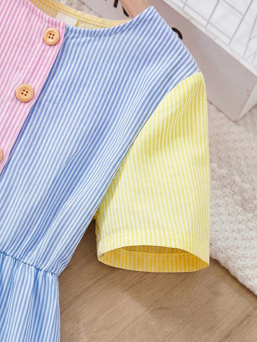 Tween girls casual colorblock short sleeve dress featuring a round neck, high waist flared hem, and button-front details.