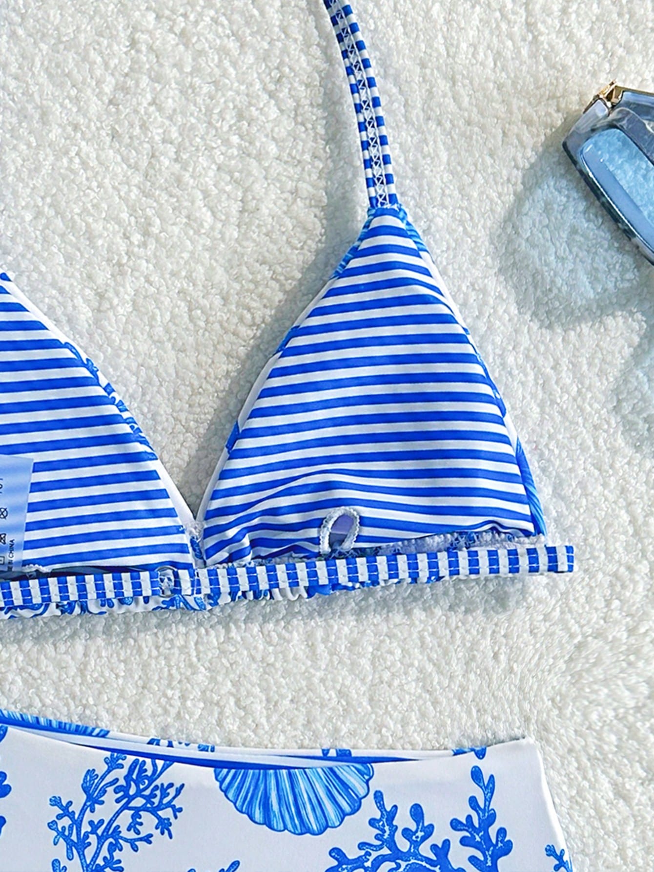Tween Girls Bikini Sets, White Base With Blue Ocean Element Print, High Elasticity Soft Fabric, Halter Neck Triangle Top And High Waist Triangle Bottoms, Blue And White Striped Halter Design, Suitable For Tween Girls Swimming, Beach, Photography, Summer