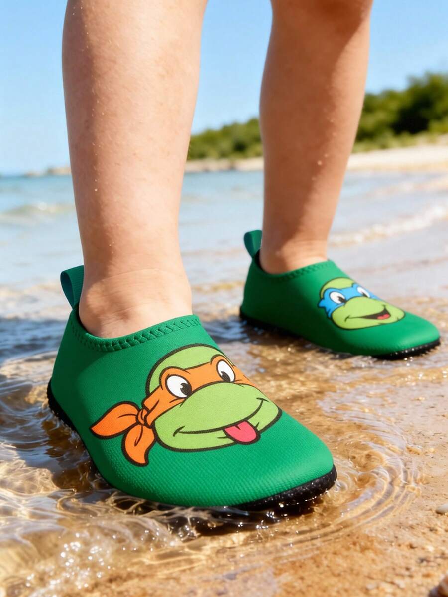 Girls cartoon pattern non-slip water shoes with slip-on closure and durable TPR outsole for beach and outdoor sports.