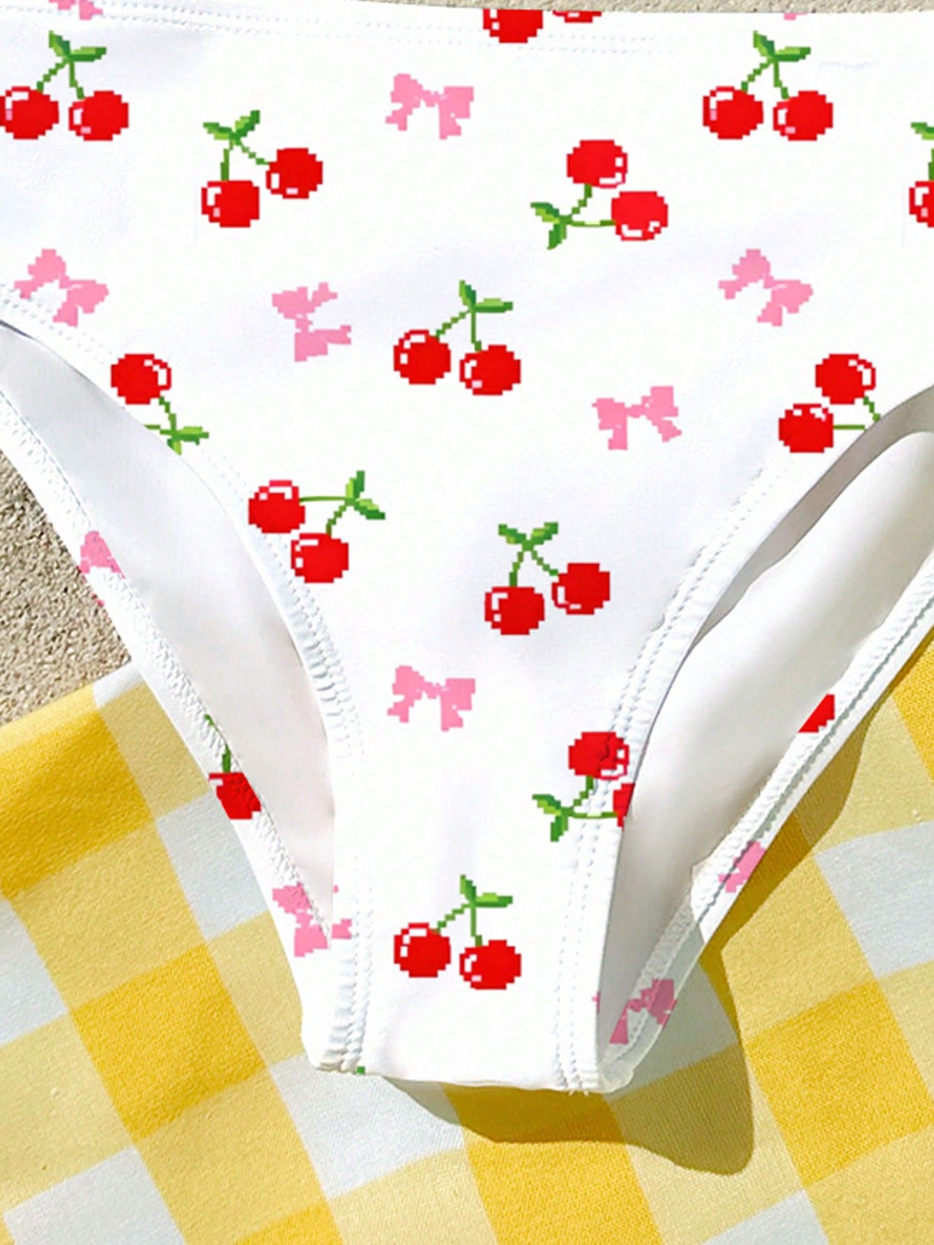 Tween Girls' Casual Colorful Y2K Dopamine Floral, Beach Vacation Style, Graphic Print Camisole And Triangle Bikini Swimwear Set, Suitable For Summer