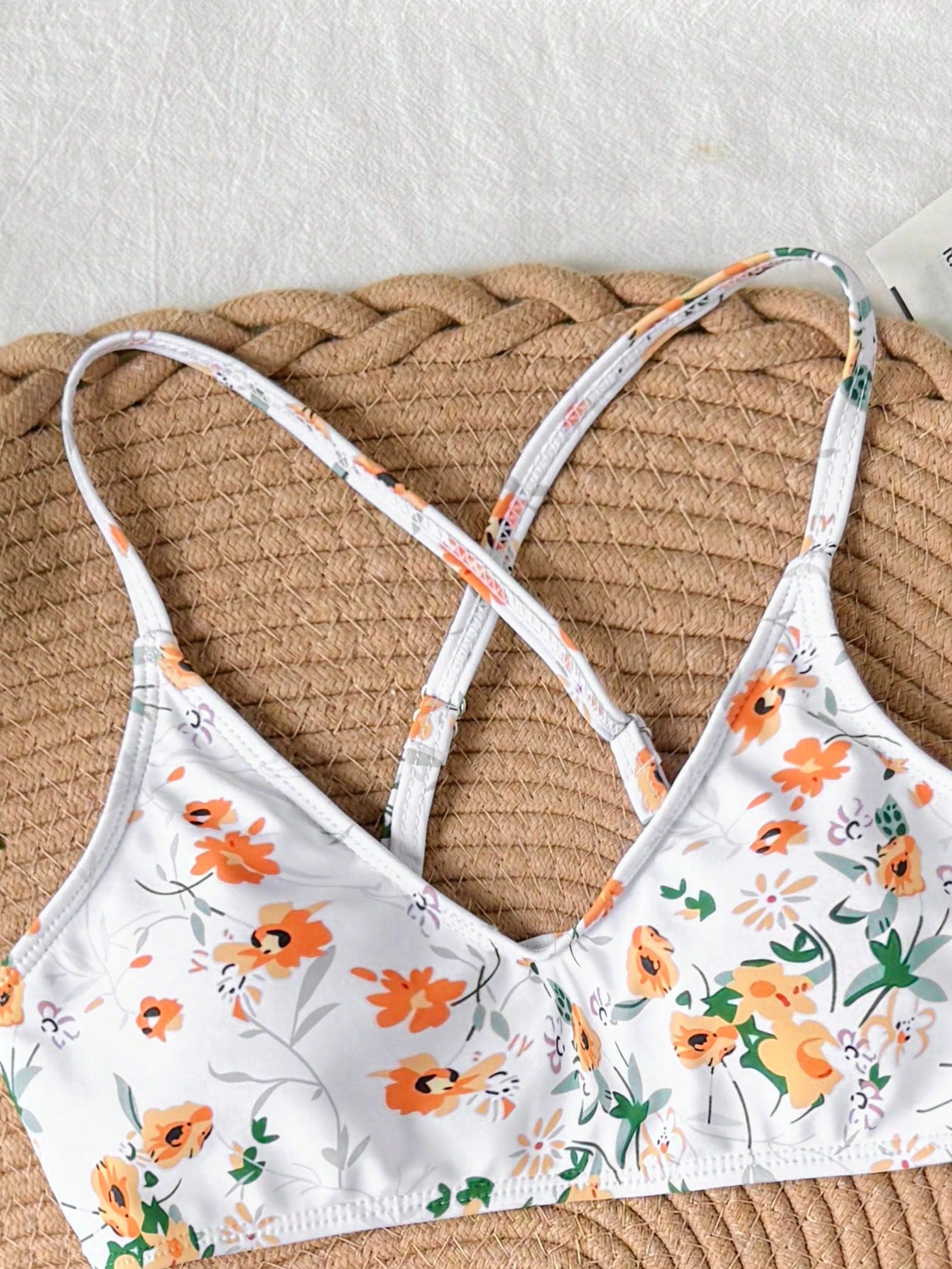 Tween girls green colorblock two-piece bikini set with spaghetti straps, sleeveless wireless top, and lined mid-waist bottoms for beach vacation wear