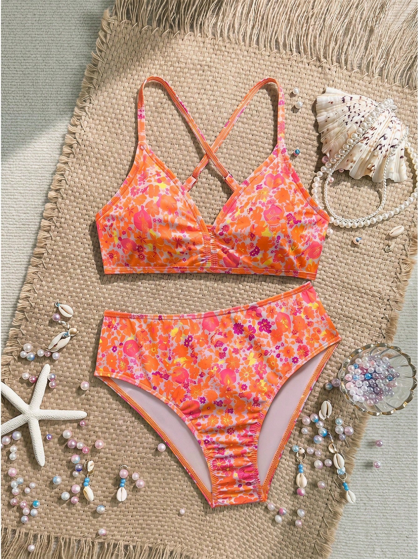 Tween girls green colorblock two-piece bikini set with spaghetti straps, sleeveless wireless top, and lined mid-waist bottoms for beach vacation wear