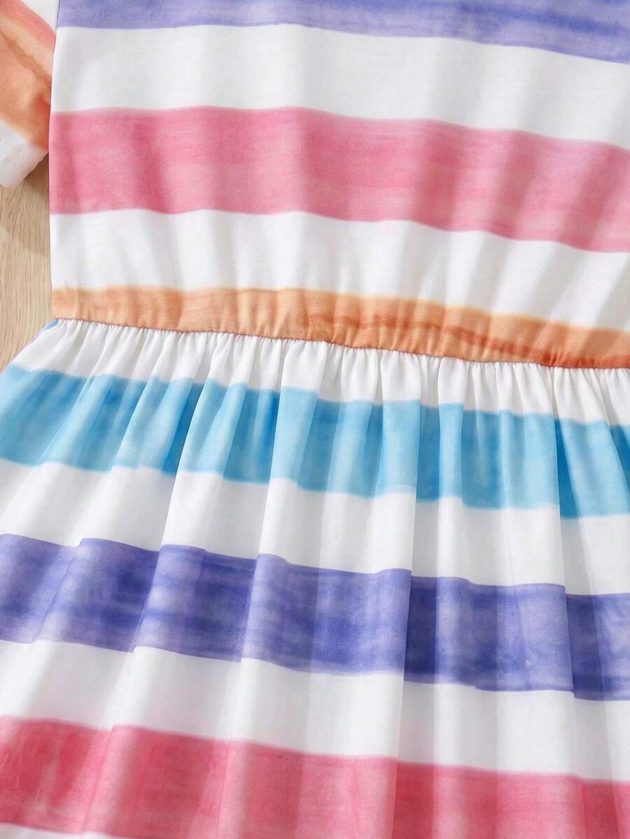 Tween girls casual colorblock short sleeve dress featuring a round neck, high waist flared hem, and button-front details.