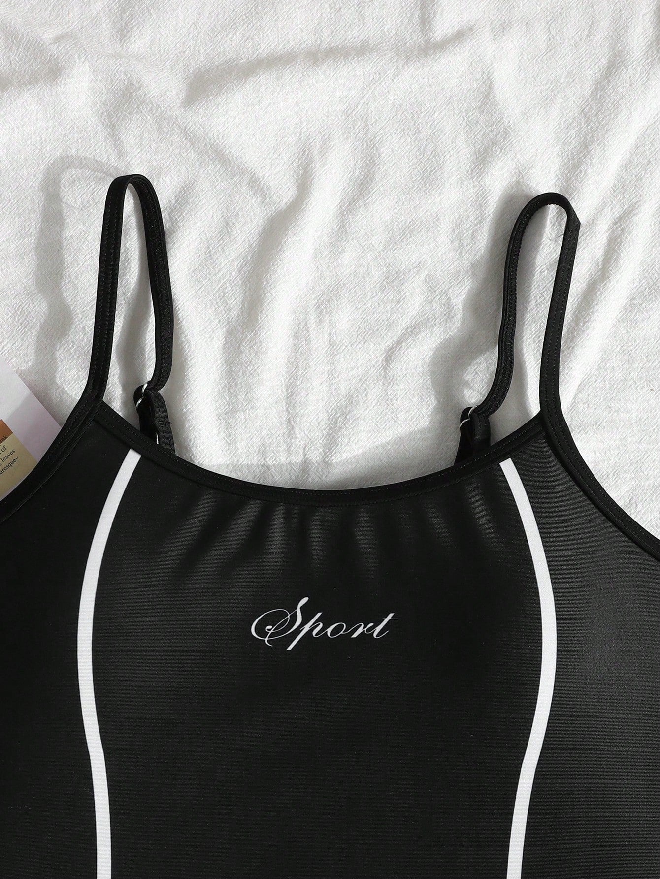Tween Girls' Black & White Contrast Color One-Piece Swimsuit, Minimalist One-Piece Swimwear For Beach Vacation