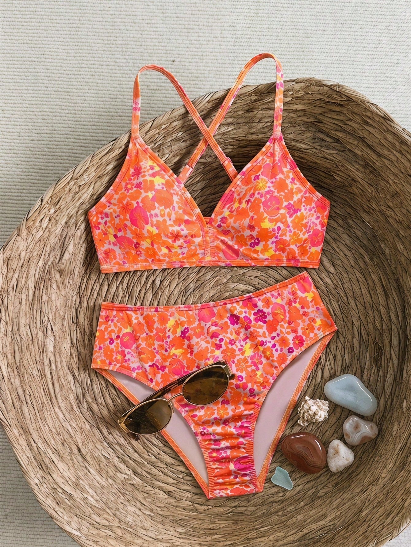 Tween girls green colorblock two-piece bikini set with spaghetti straps, sleeveless wireless top, and lined mid-waist bottoms for beach vacation wear