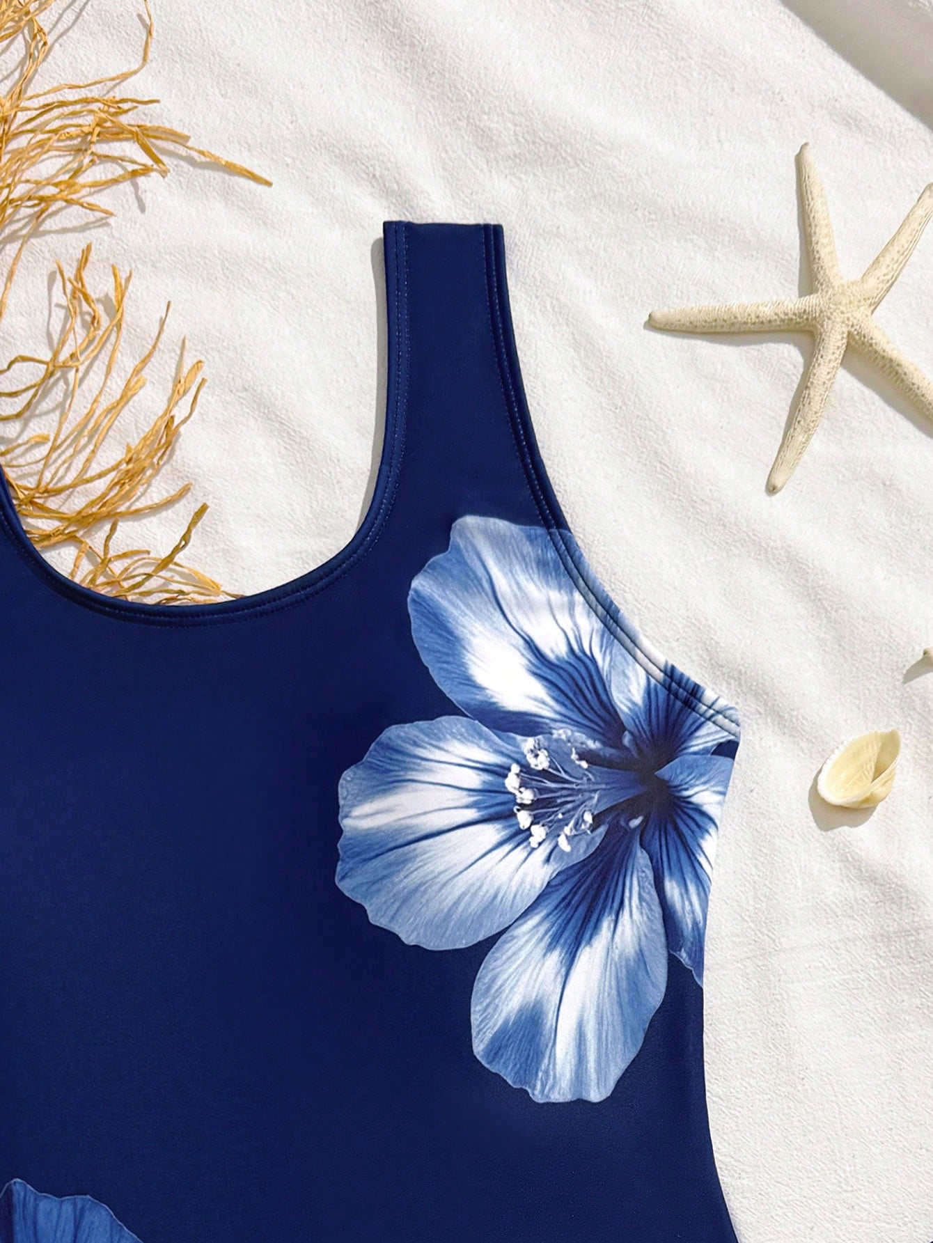 Tween Girls Cute Casual Lily Print One-Piece Swimsuit With Shorts, Suitable For Swimming, Summer Vacation, Beach, Pool