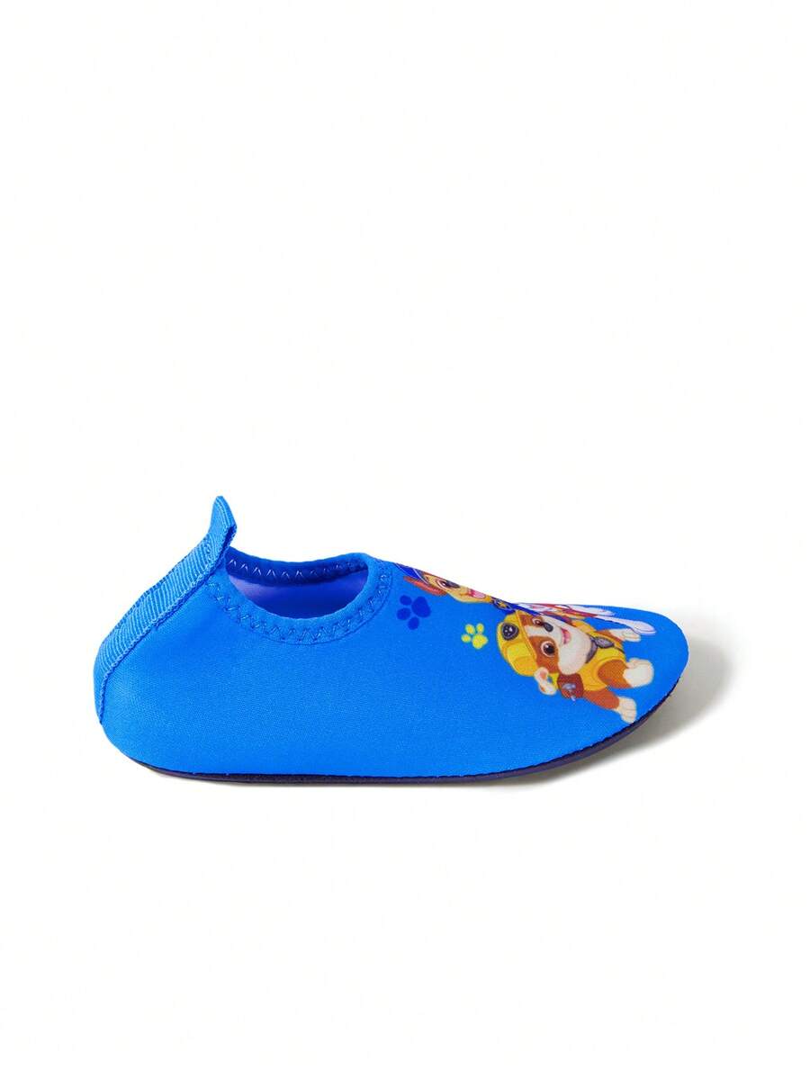 Girls cartoon pattern non-slip water shoes with slip-on closure and durable TPR outsole for beach and outdoor sports.