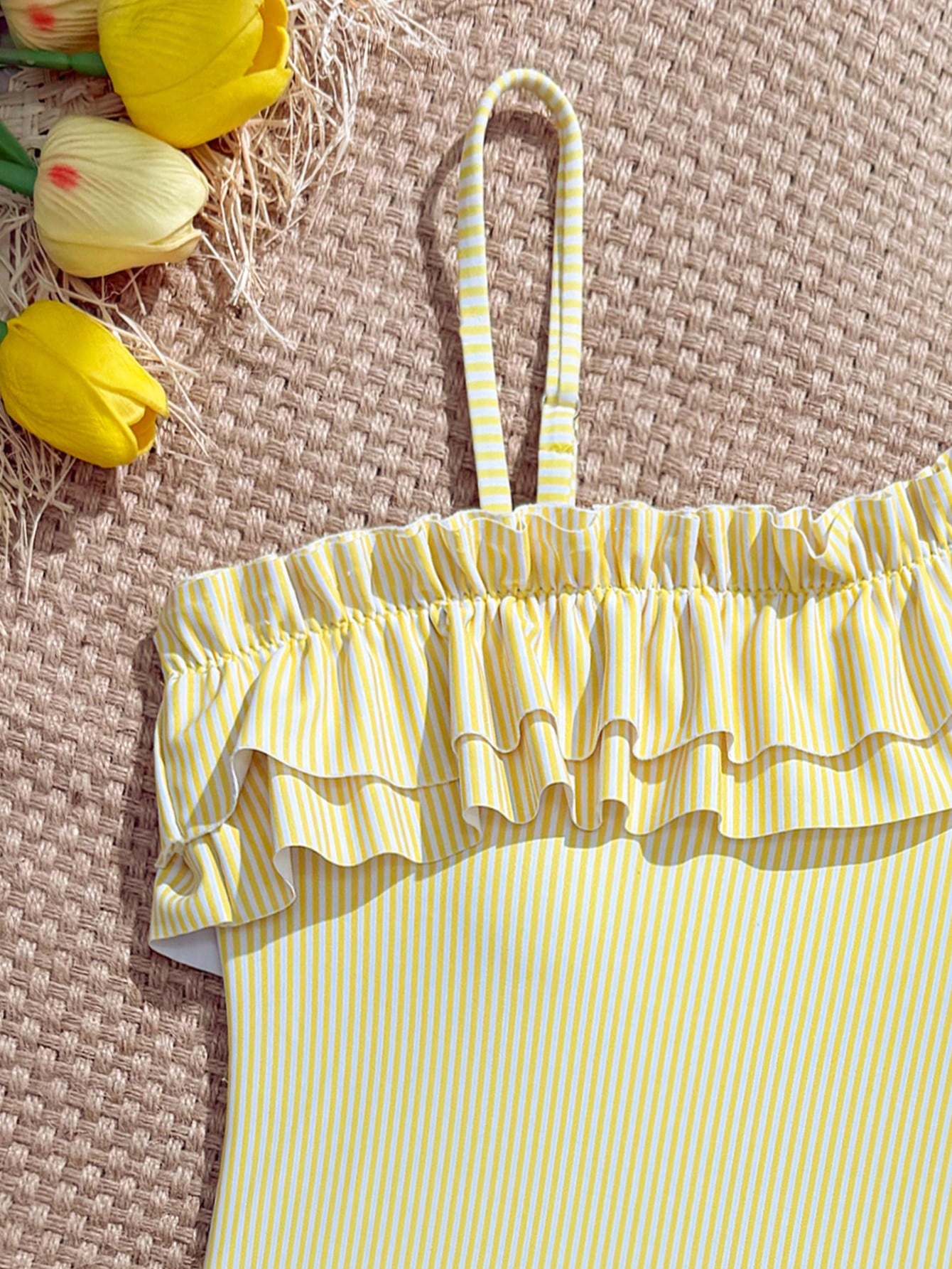 Tween Girls' Summer Pink & White Striped One-Shoulder Ruffle One-Piece Swimsuit, Pink & White Striped Fabric, One-Shoulder Ruffle Design, Fashionable Vacation Style, Suitable For Summer Beach Vacation, Swimming, Hot Springs, Summer