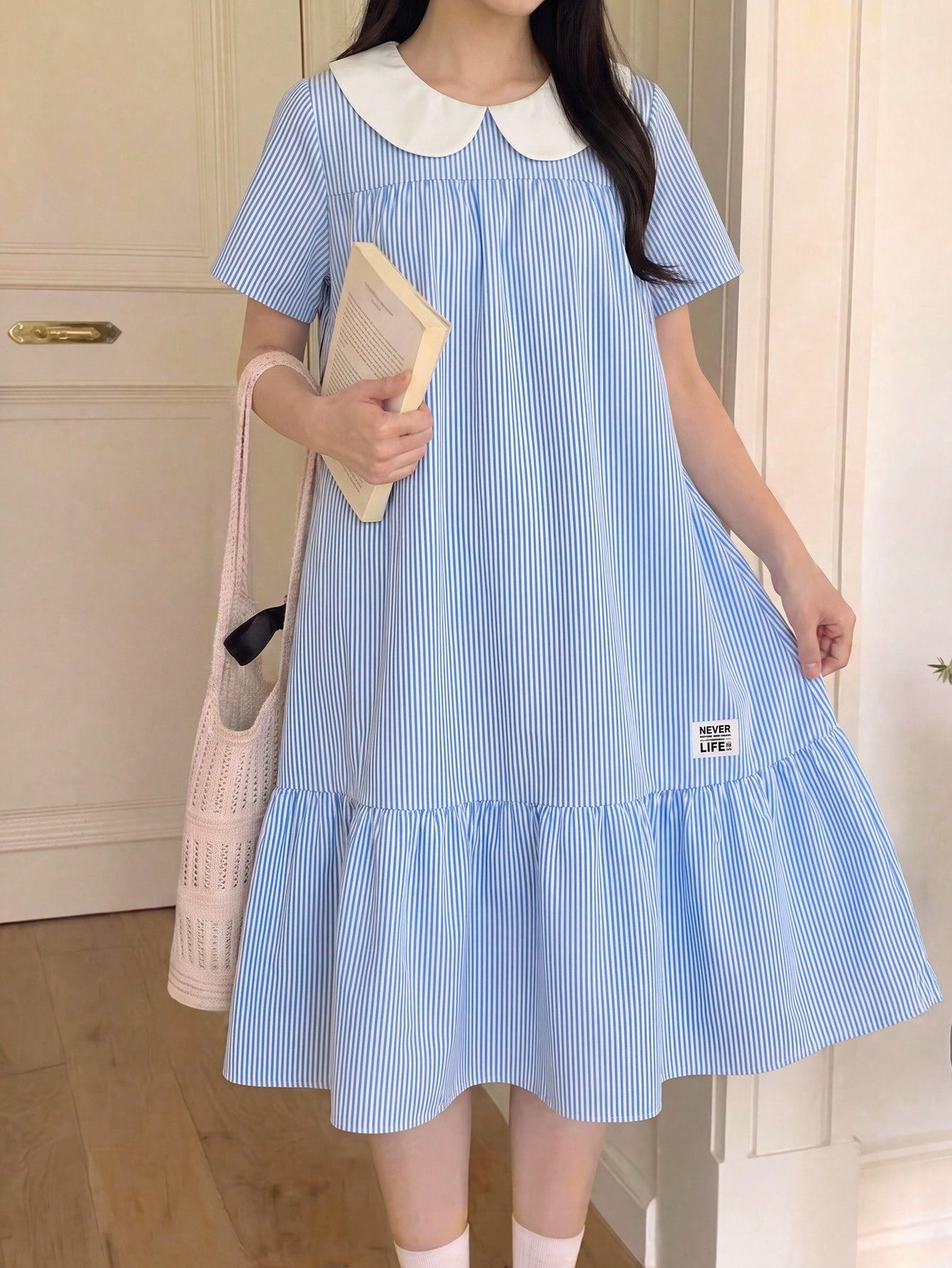 Tween girls casual black and white striped short sleeve smock dress with round neck and flounce hem